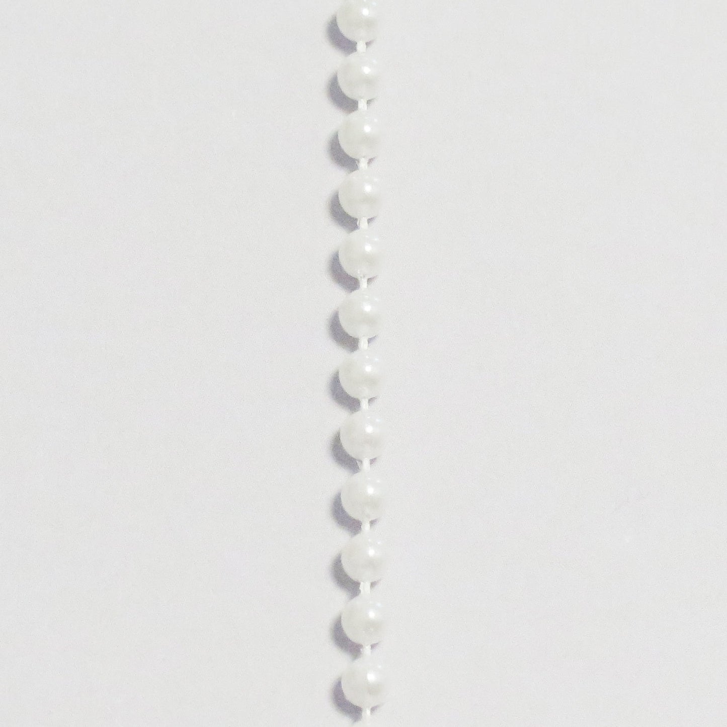 Perlebånd 4 mm hvit (selges pr dm)