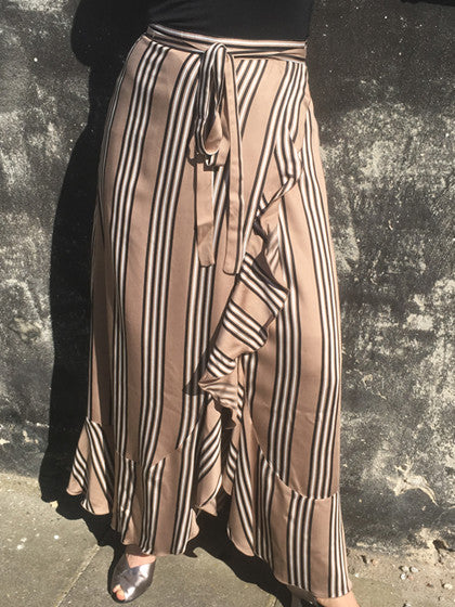 Omslagskjørt med volang str. XL–5XL – Onion PLUS 9013