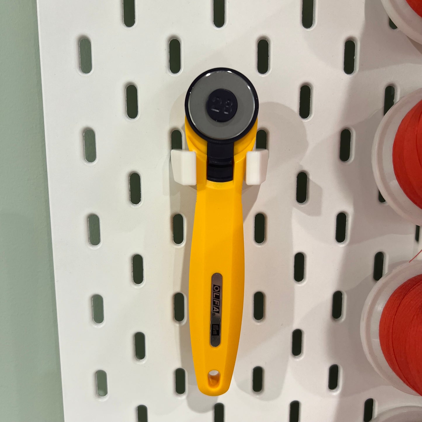 Rulleknivholder liten - til skådis tavle - Lillifixshop Lillifixshop