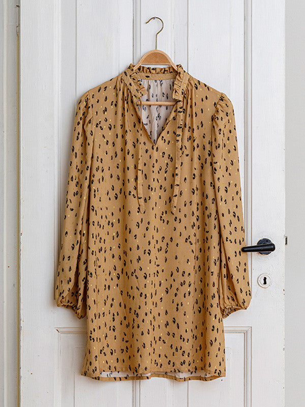 Skjortekjole med rysjekrage Str XL-5XL - Onion 9027