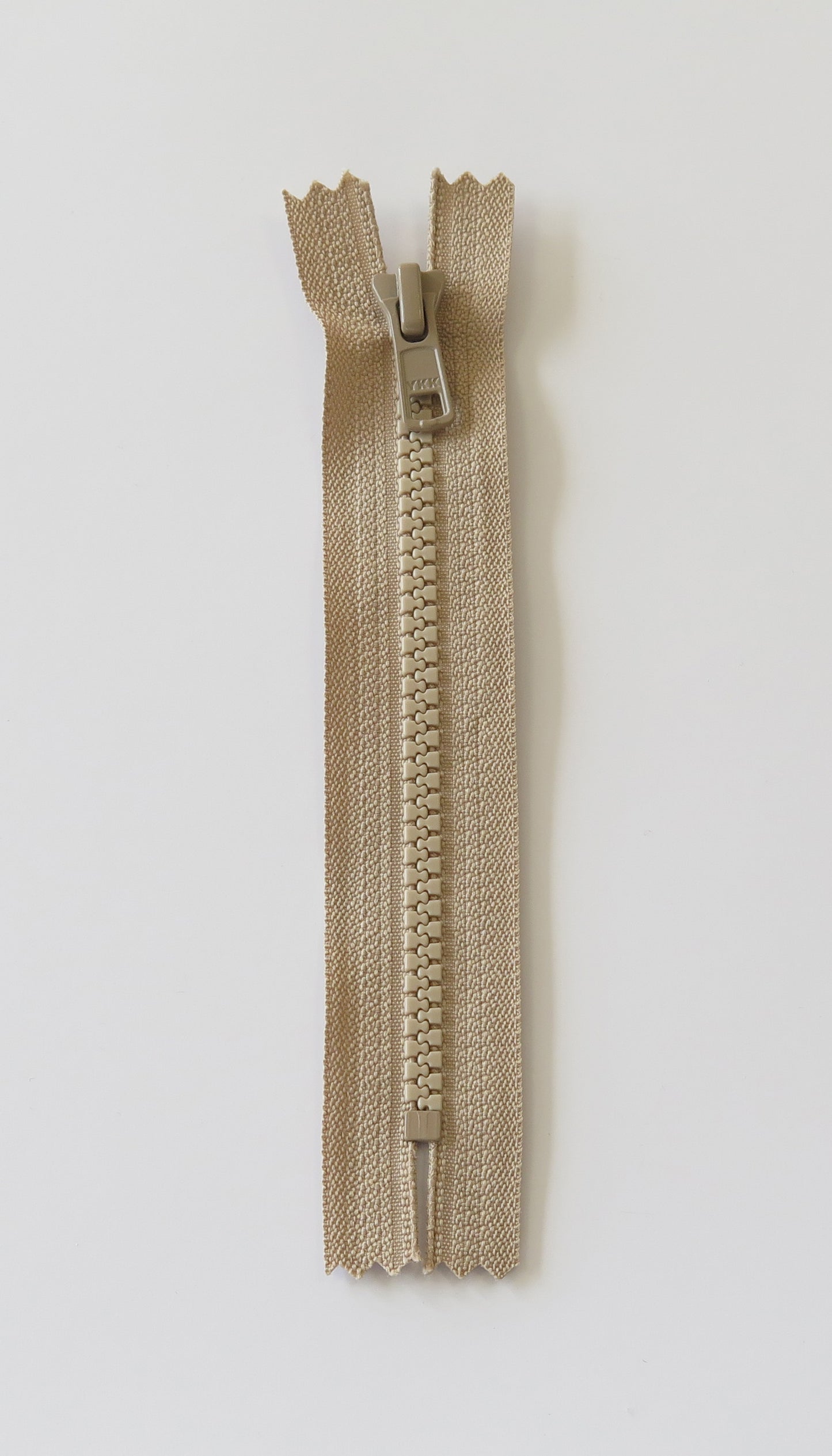 Vislon fast glidelås - Beige YKK (6mm) 40 cm