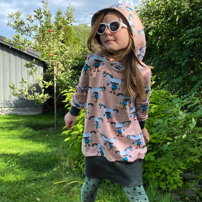 Ida Victoria: Kiddie Hoodie – lang & kort genser til barn (92-170)